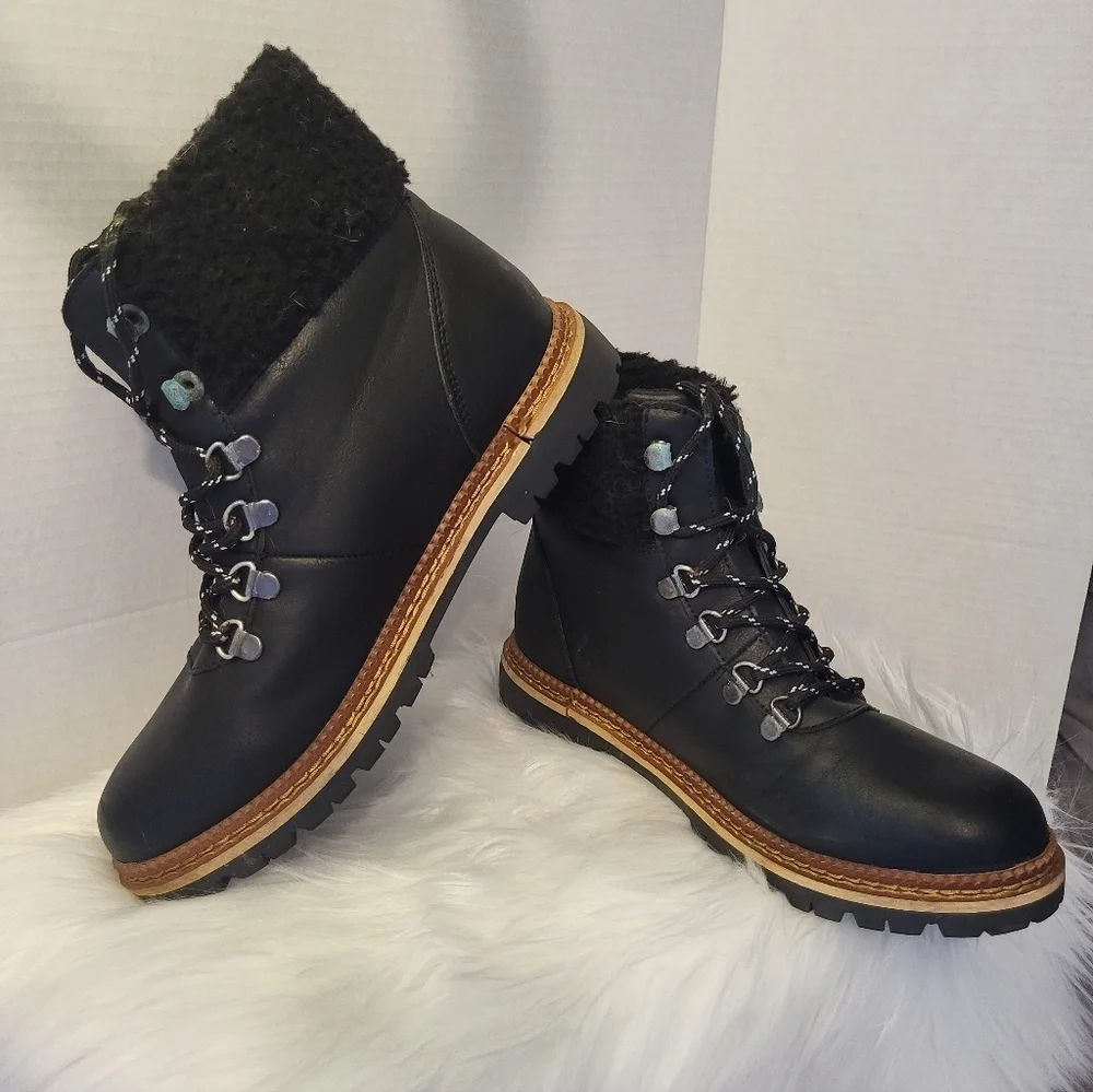Ardene Women's Black Leather Winter Boots with Fur Lining, Size9 - Picture 2 of 7